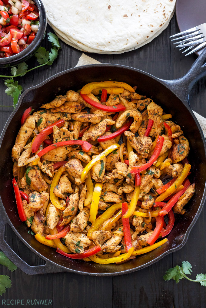 Skillet Chicken Fajitas | Quick, easy, gluten free, & paleo skillet chicken fajitas are perfect for busy nights! #zayconfresh 